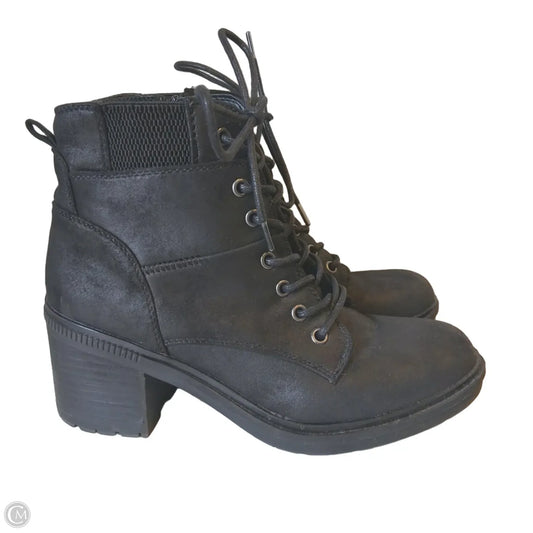 Boots Ankle Heels By Crown Vintage In Black, Size: 8.5