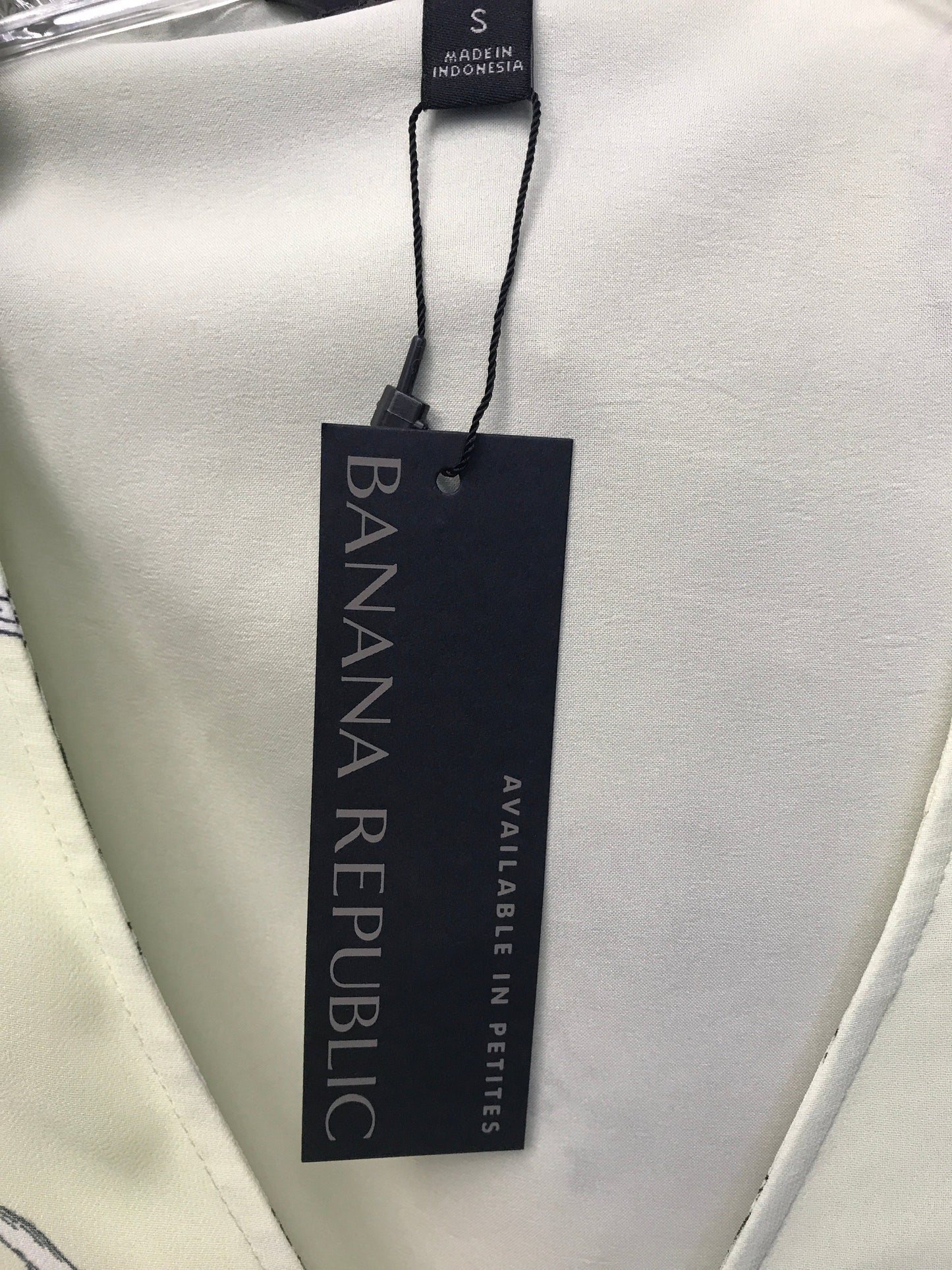 Top Short Sleeve By Banana Republic  Size: S