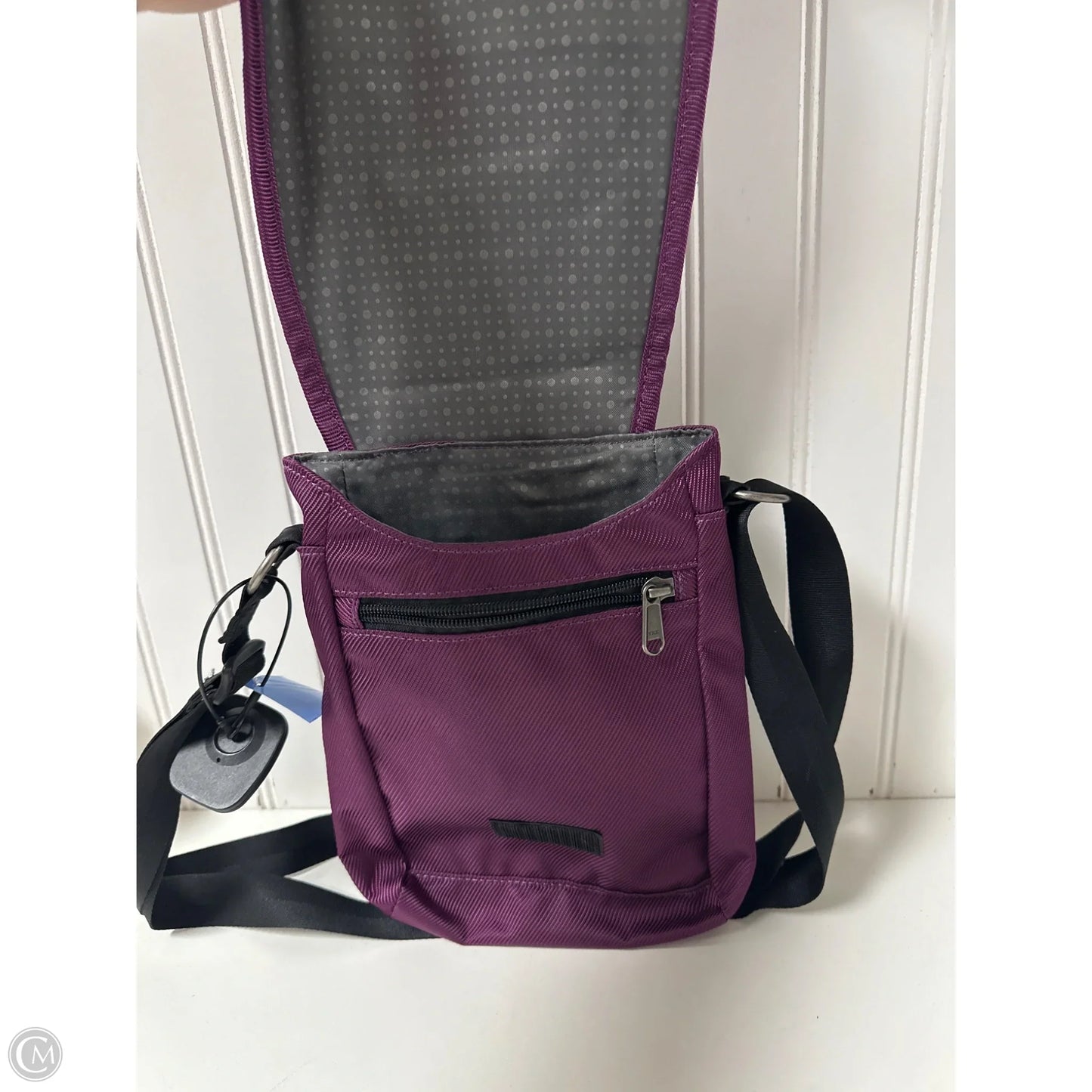 Handbag By Columbia, Size: Small