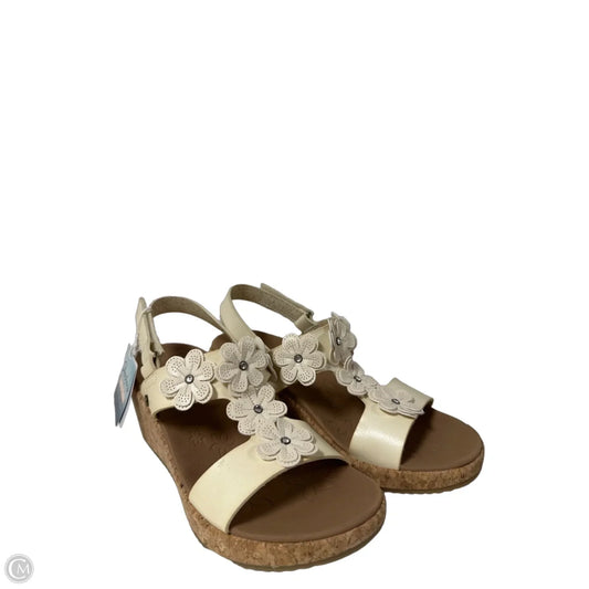 Sandals Heels Wedge By Skechers In Cream, Size: 7