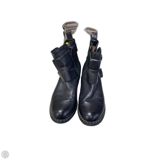 Boots Ankle Flats By Gentle Souls In Black, Size: 7
