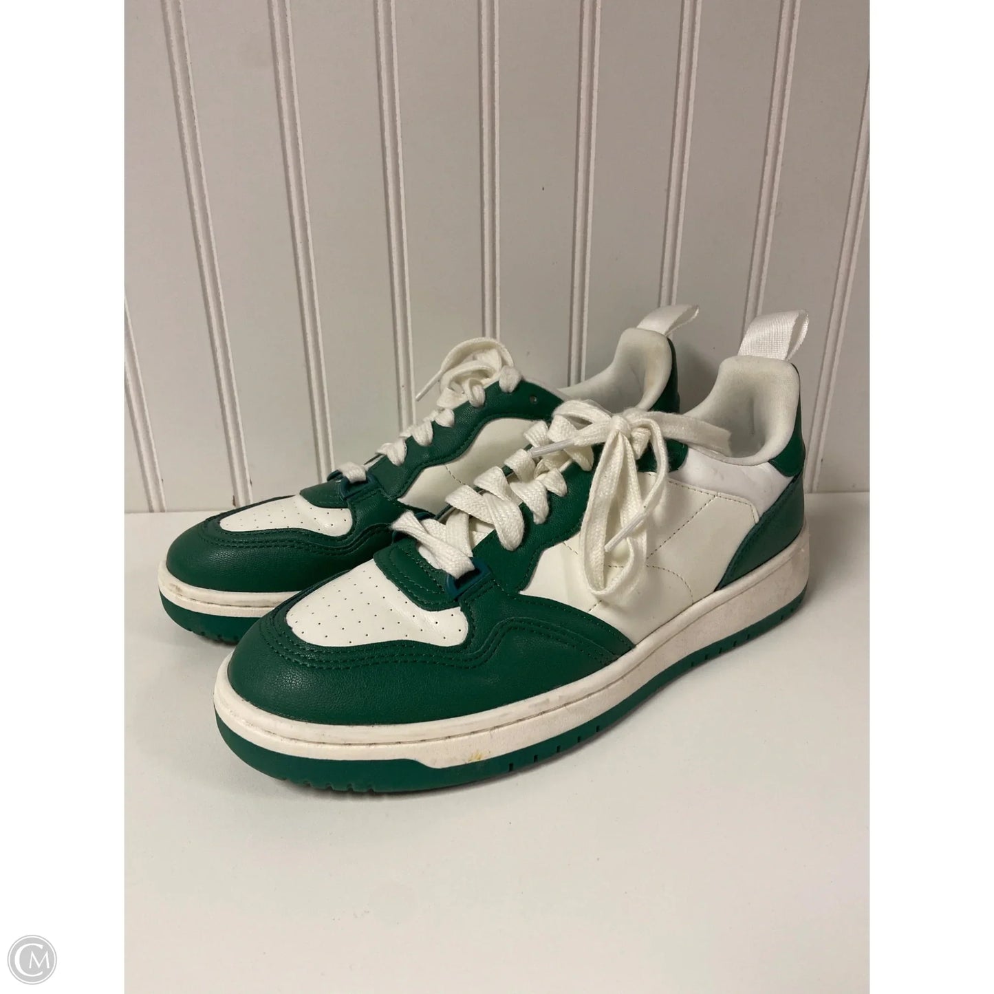 Shoes Sneakers By Wild Fable In Green & White, Size: 8.5