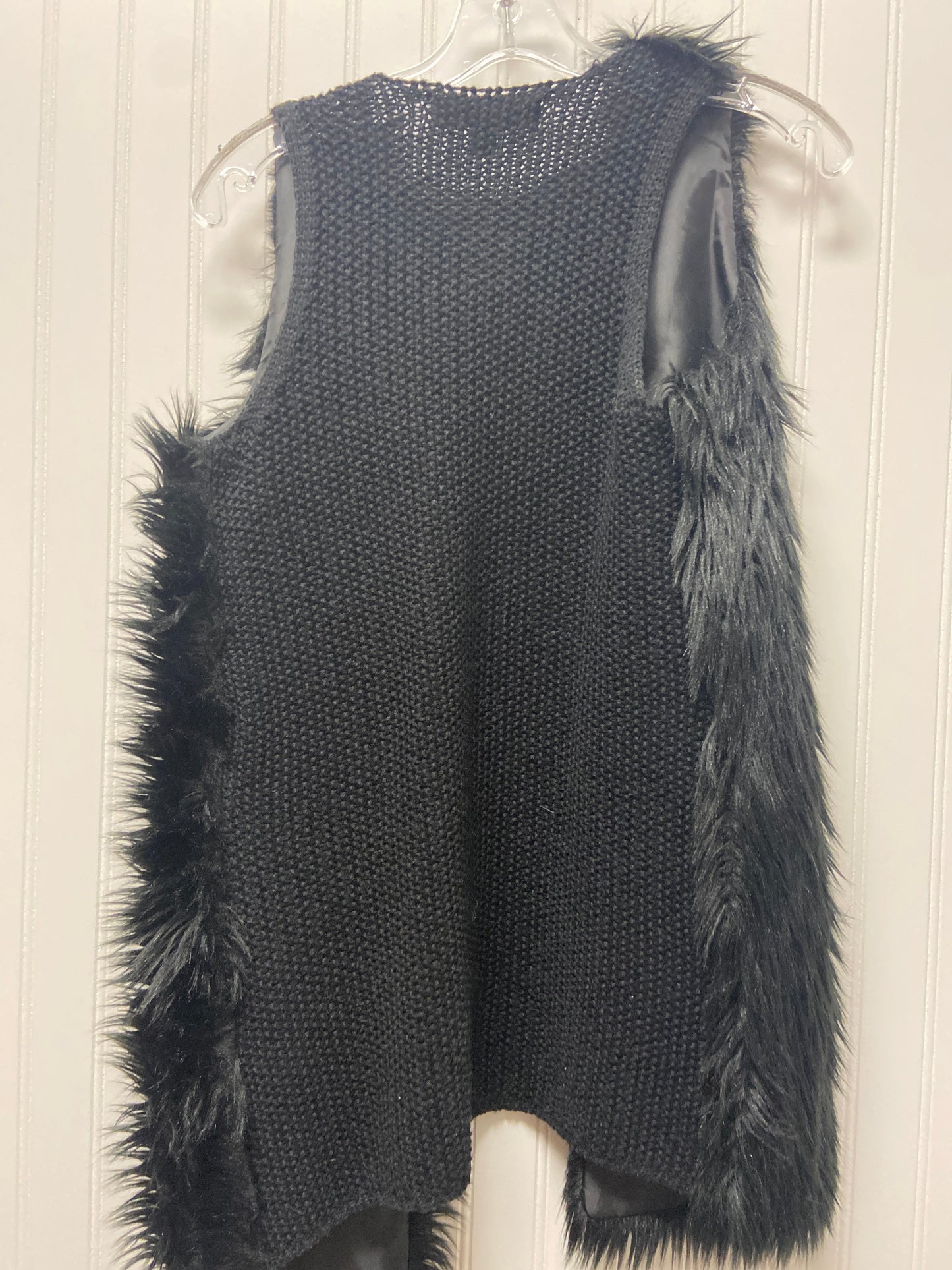 Vest Faux Fur & Sherpa By Almost Famous  Size: S