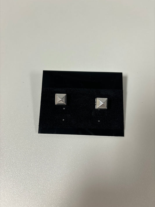 Earrings Stud Kenneth Cole