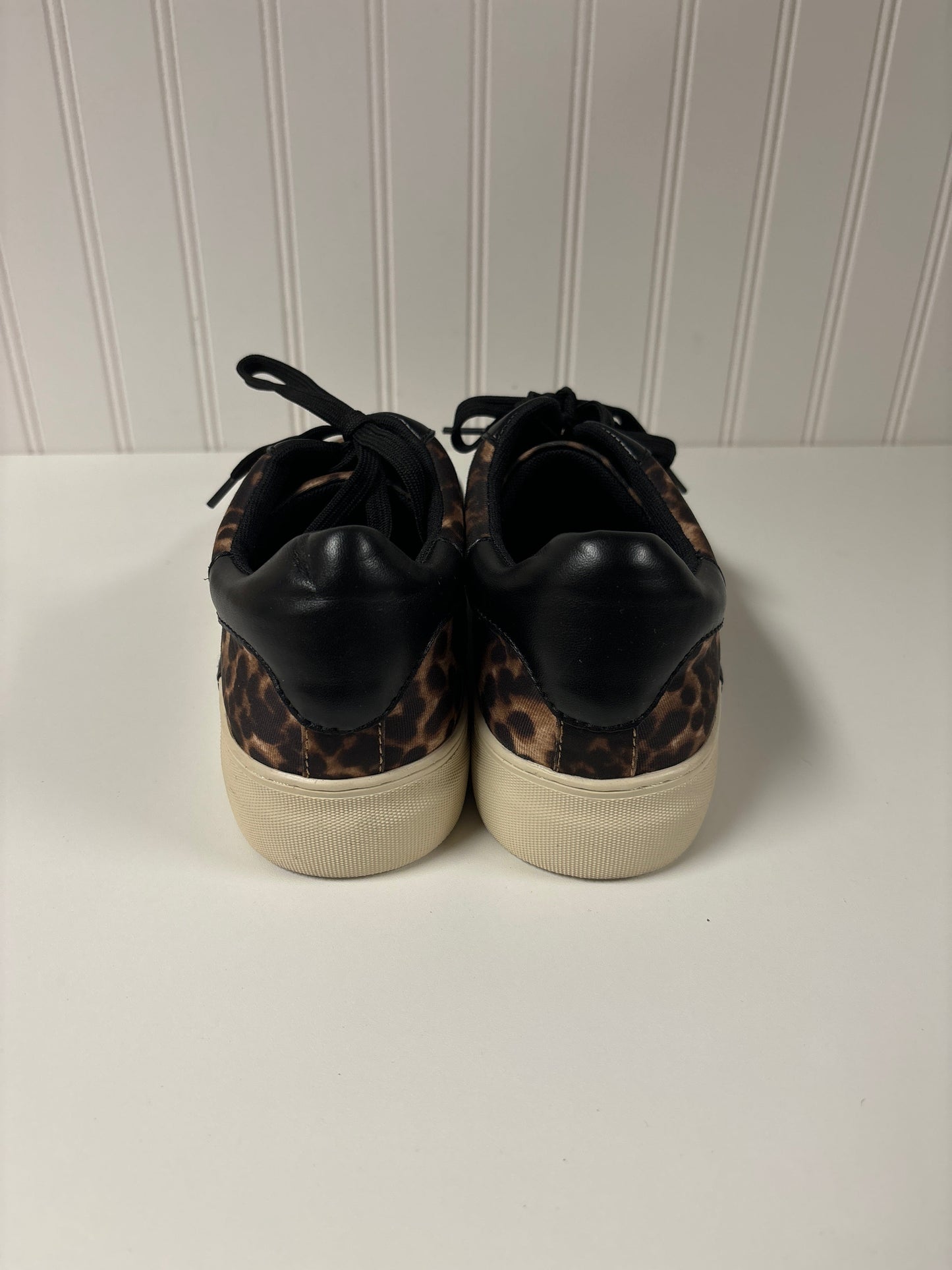 Animal Print Shoes Sneakers Vince Camuto, Size 8.5