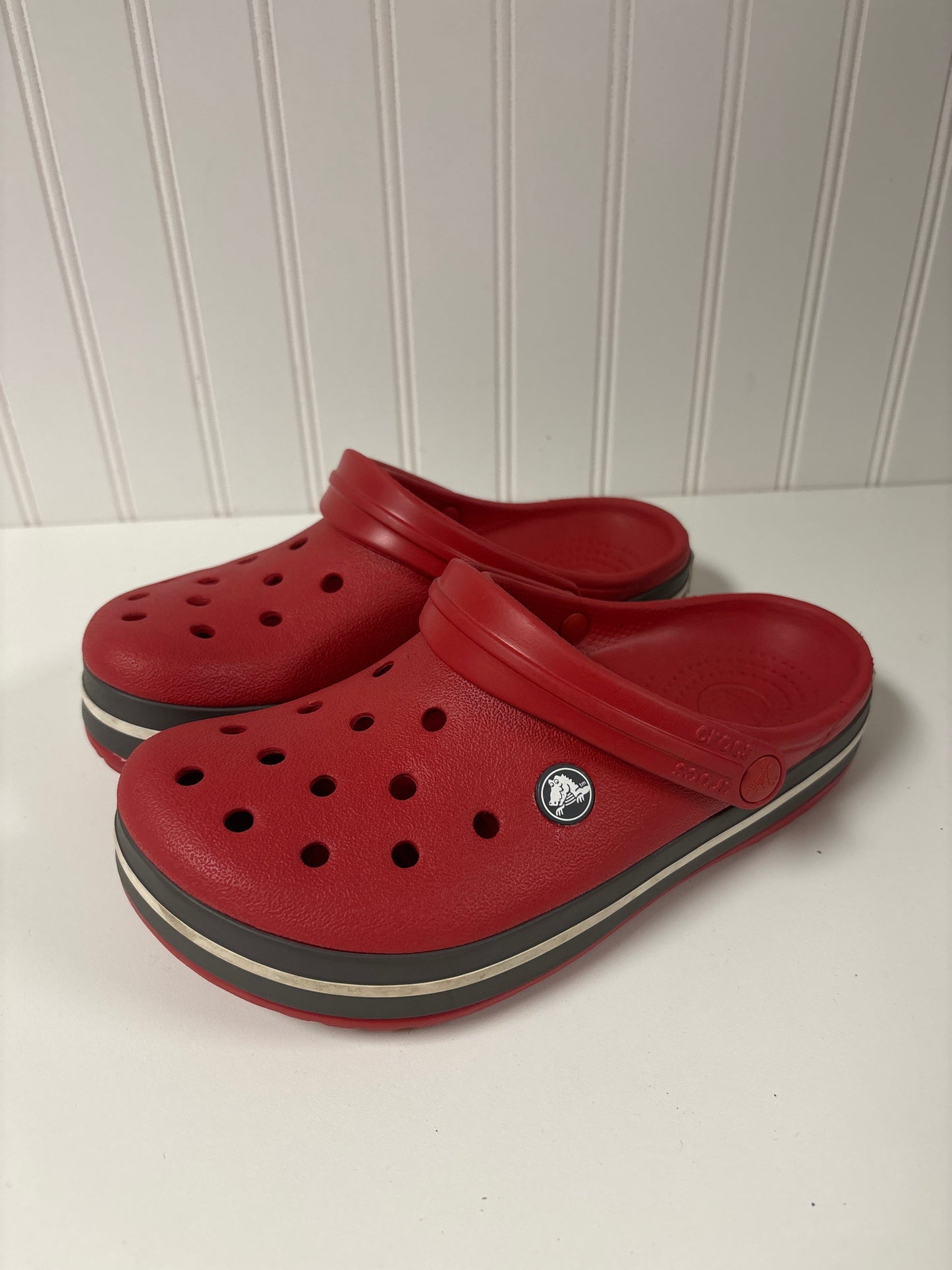 Red Shoes Flats Crocs, Size 7