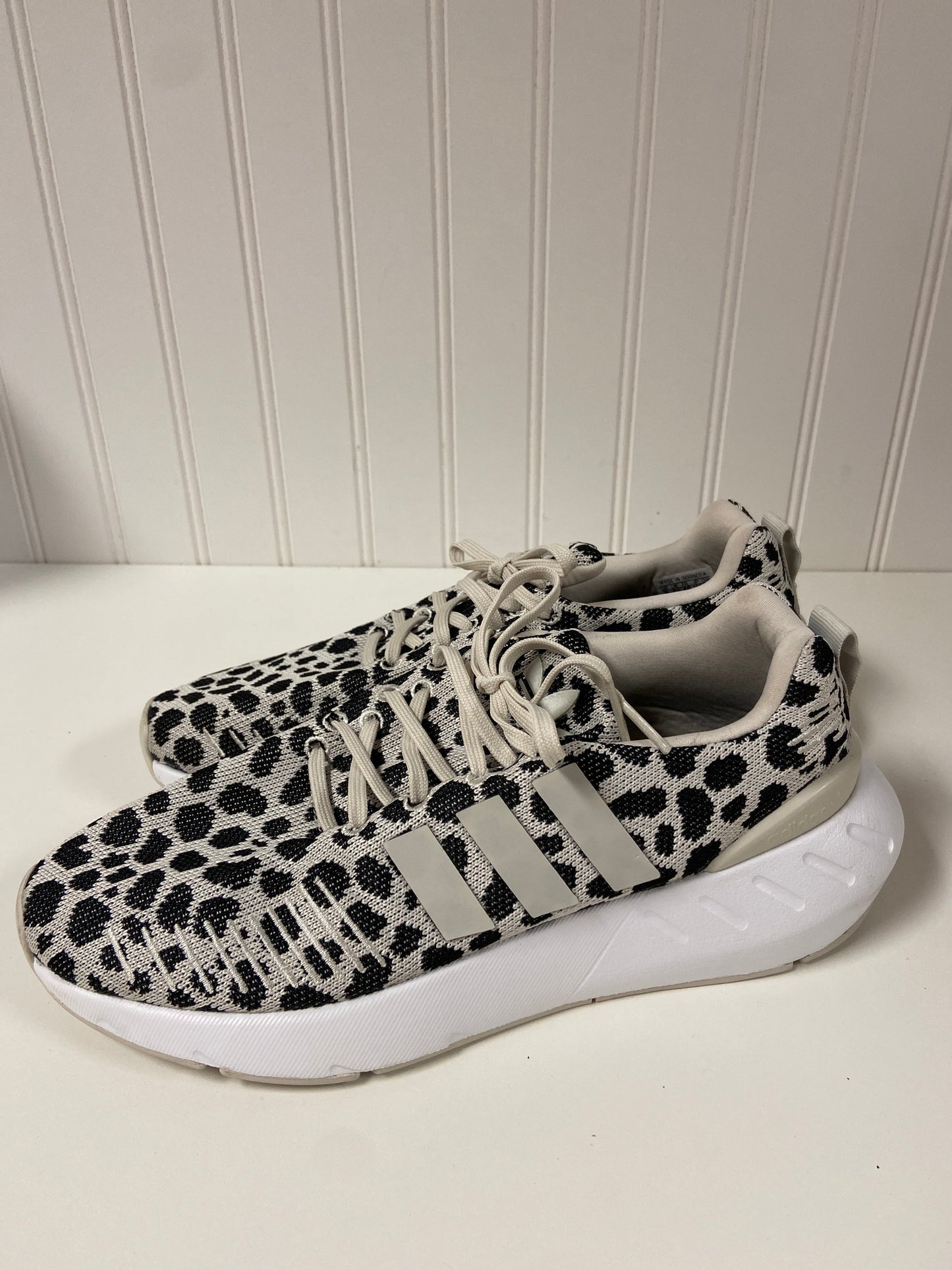 Animal Print Shoes Athletic Adidas, Size 8