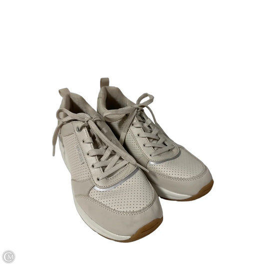 Shoes Athletic By Skechers In Beige, Size: 7