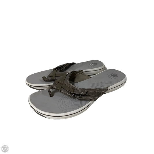 Sandals Flats By Clarks In Grey, Size: 9