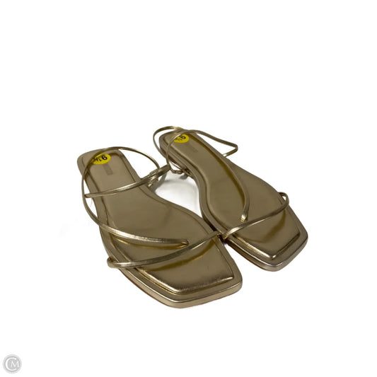 Sandals Flats By Steve Madden In Gold, Size: 9.5