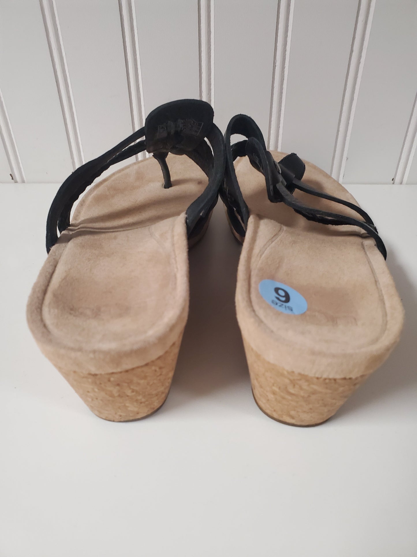 Sandals Designer By Ugg In Beige, Size: 6