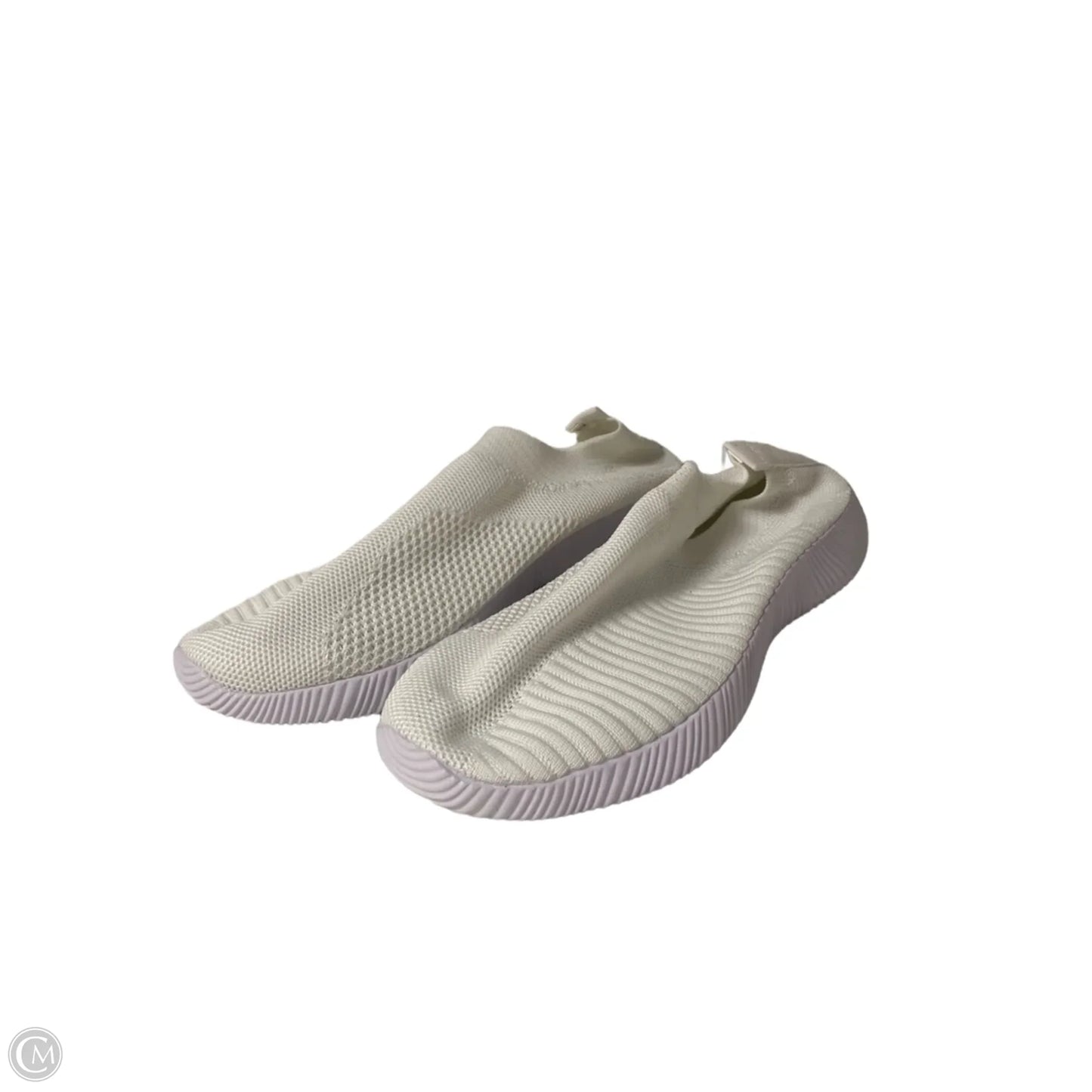 Sandals Flats By Clothes Mentor In White, Size: 8.5