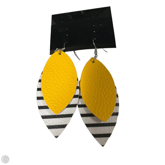 Earrings Dangle/drop By Clothes Mentor