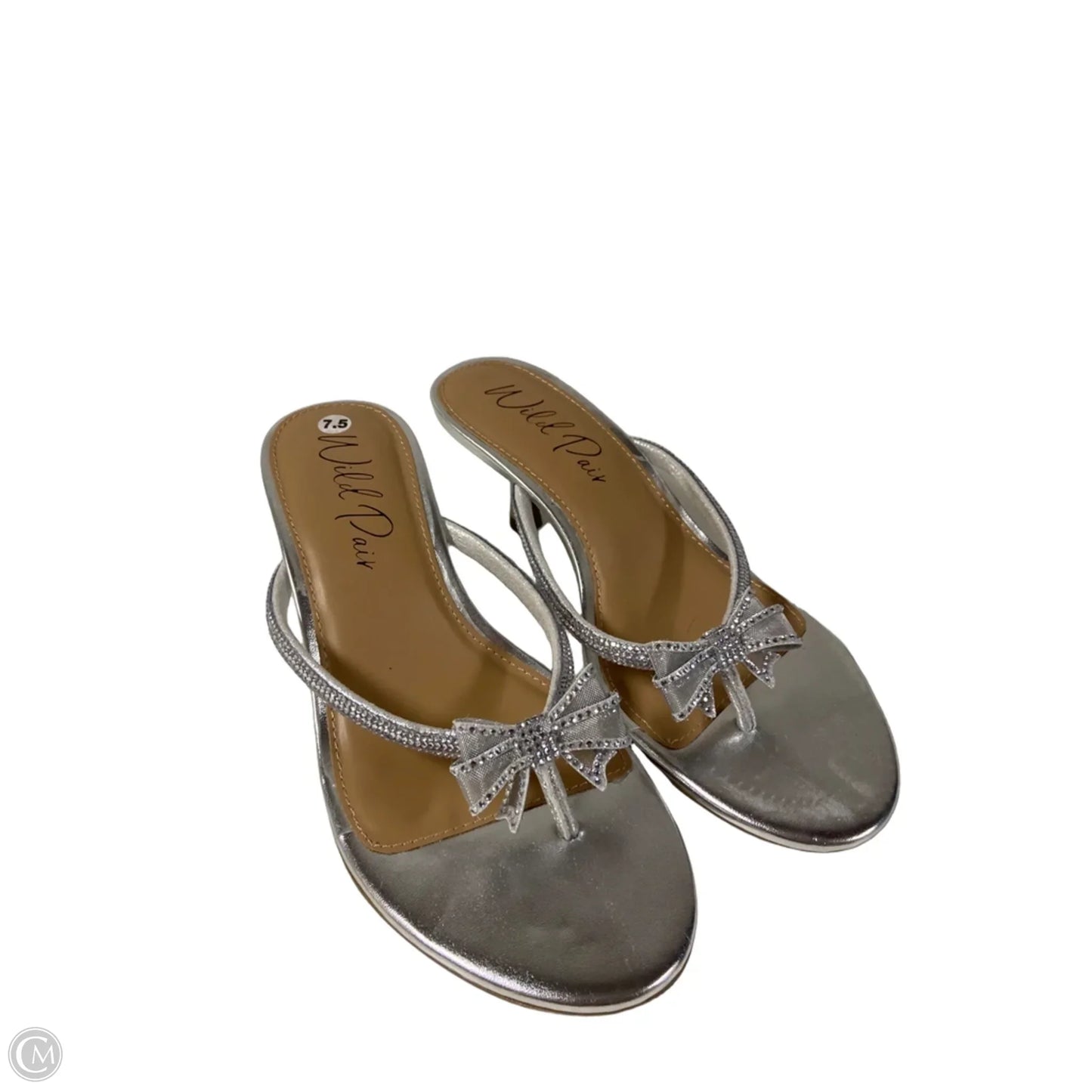 Sandals Heels Kitten By Clothes Mentor In Silver, Size: 7.5