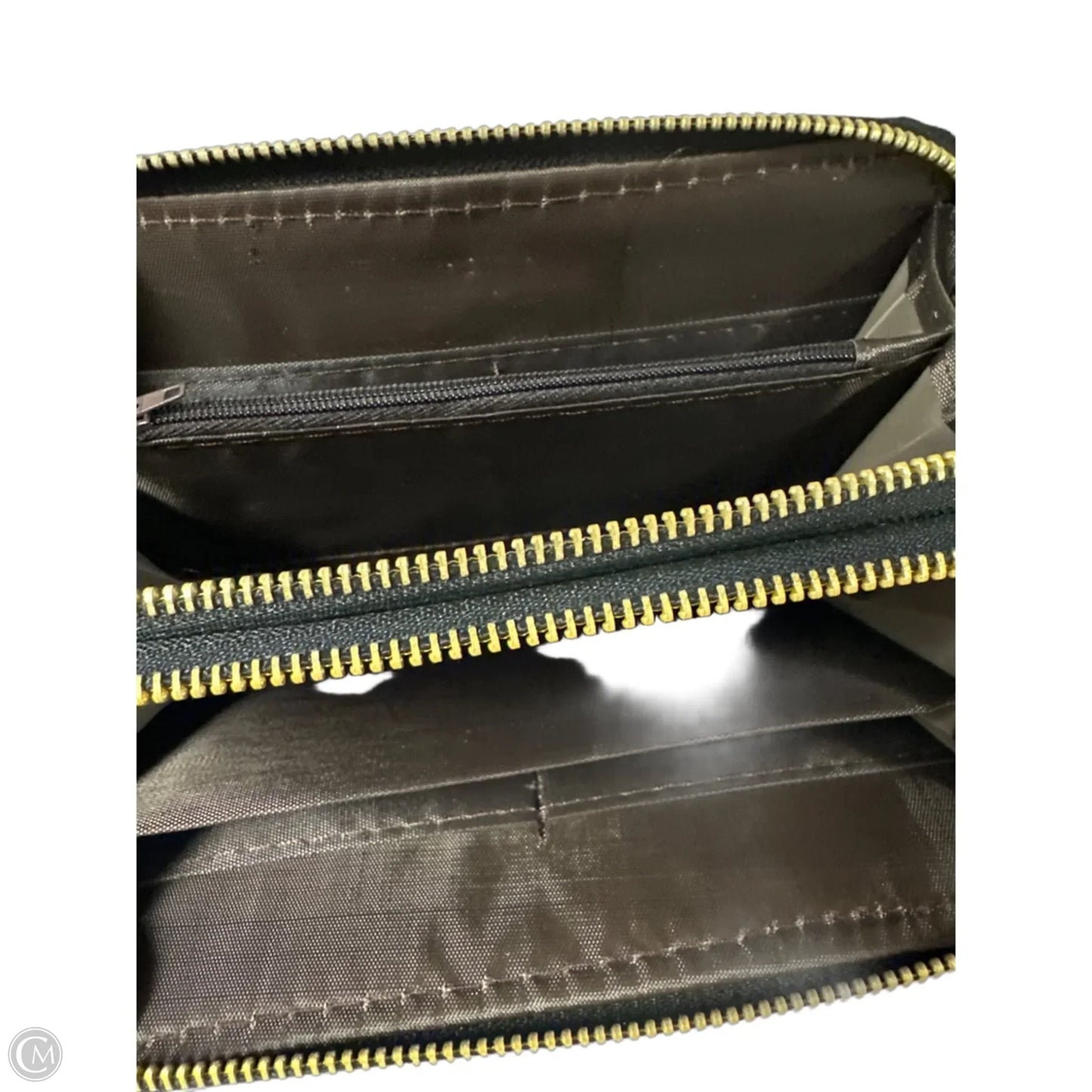 Wallet By Clothes Mentor, Size: Medium