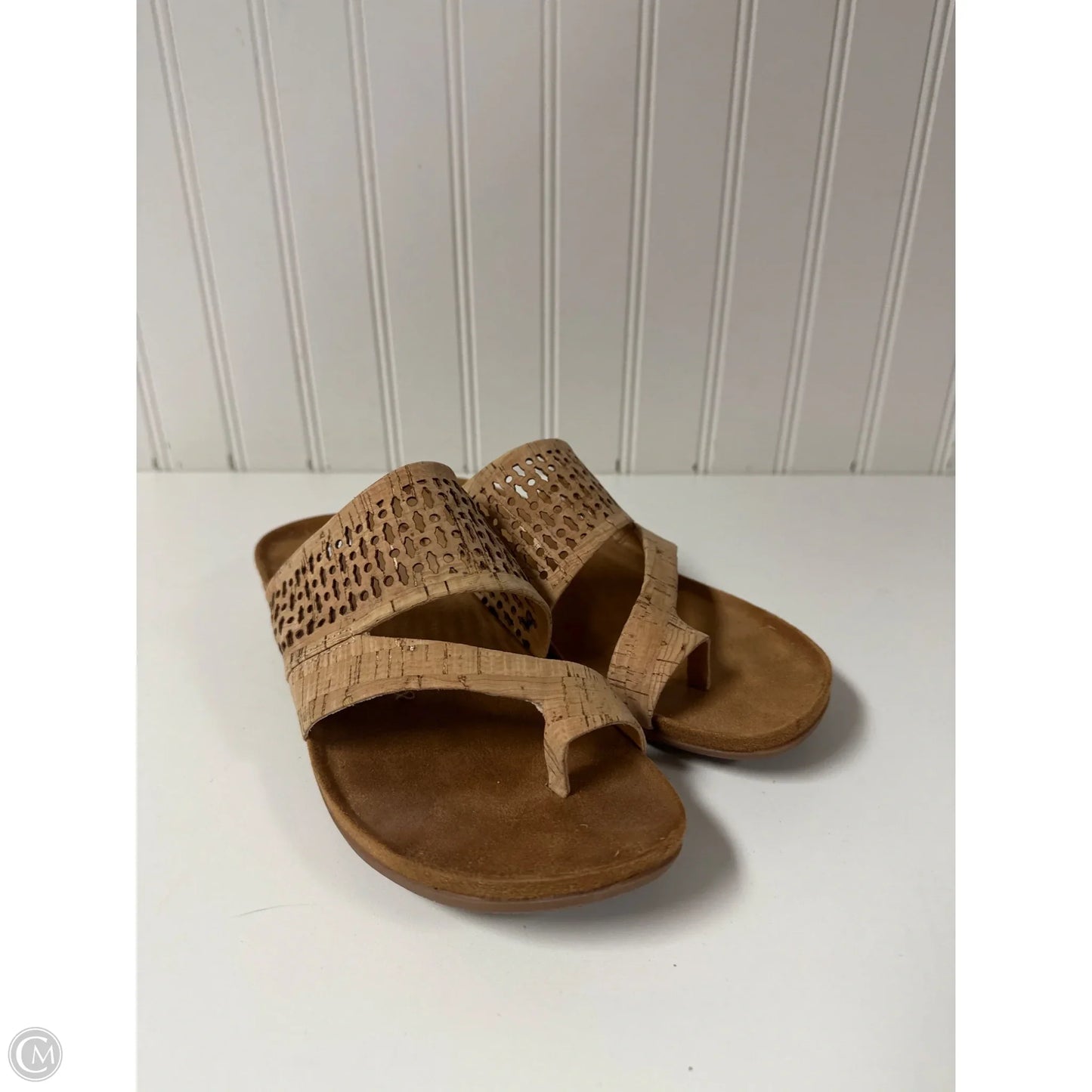 Sandals Flats By Bare Traps In Tan, Size: 7