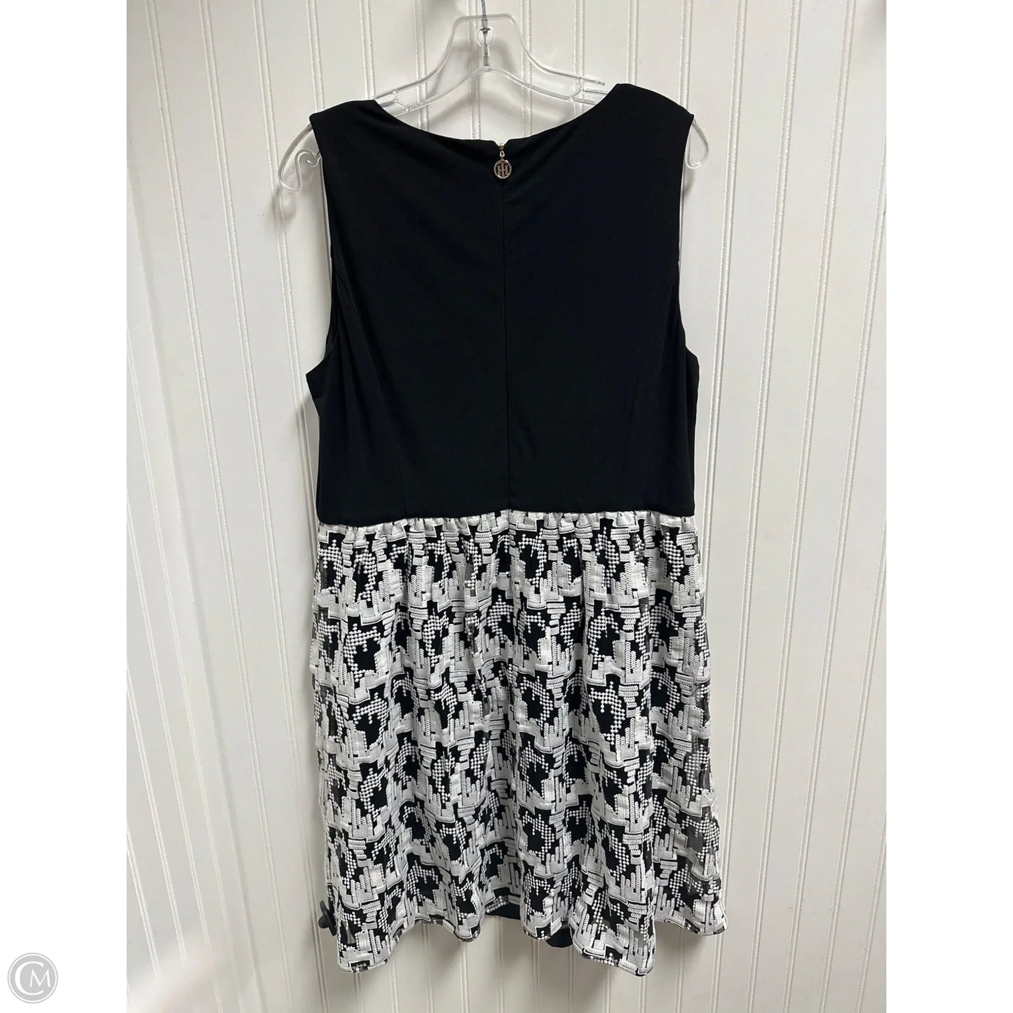 Dress Casual Midi By Tommy Hilfiger In Black & White, Size: L
