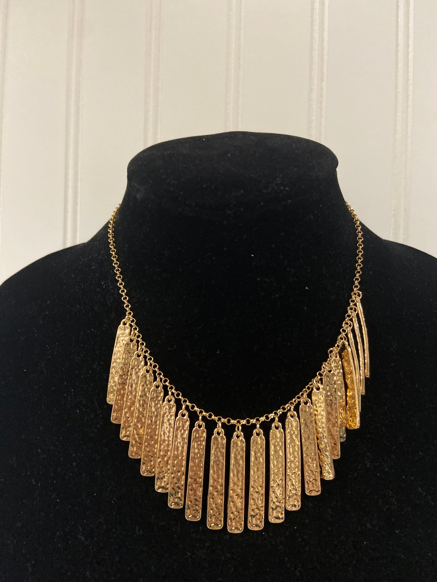 Necklace Statement By Clothes Mentor  Size: 1