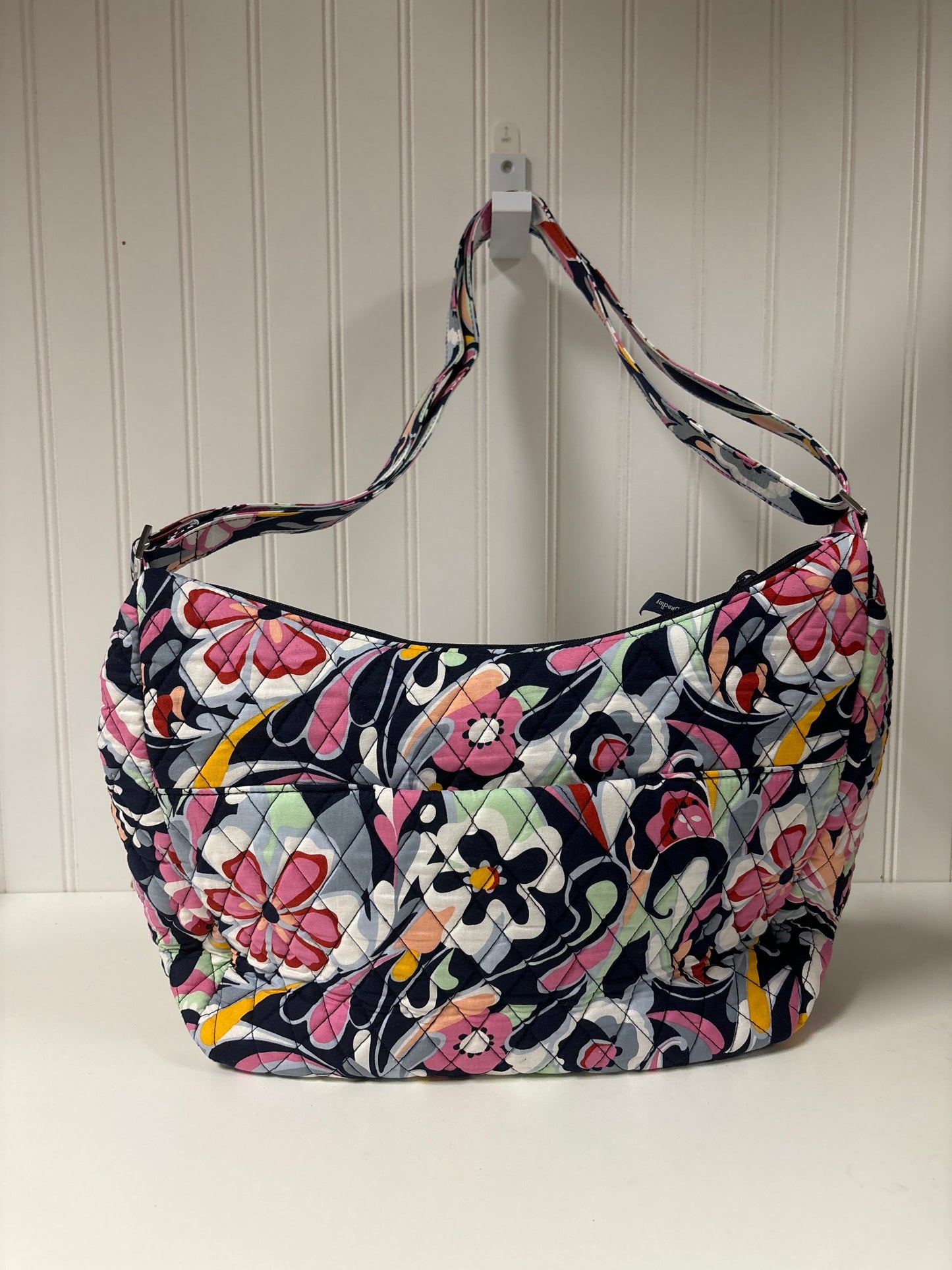 Handbag By Vera Bradley, Size: Medium