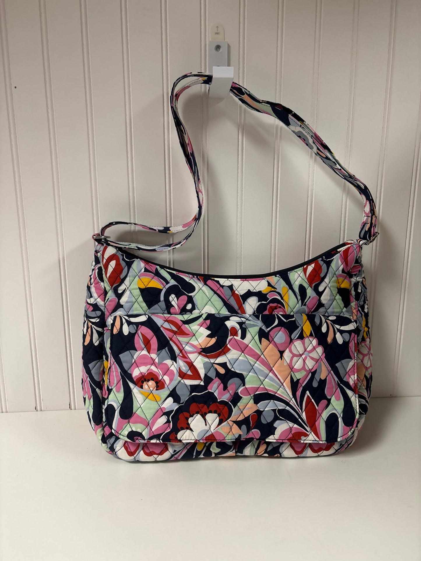 Handbag By Vera Bradley, Size: Medium