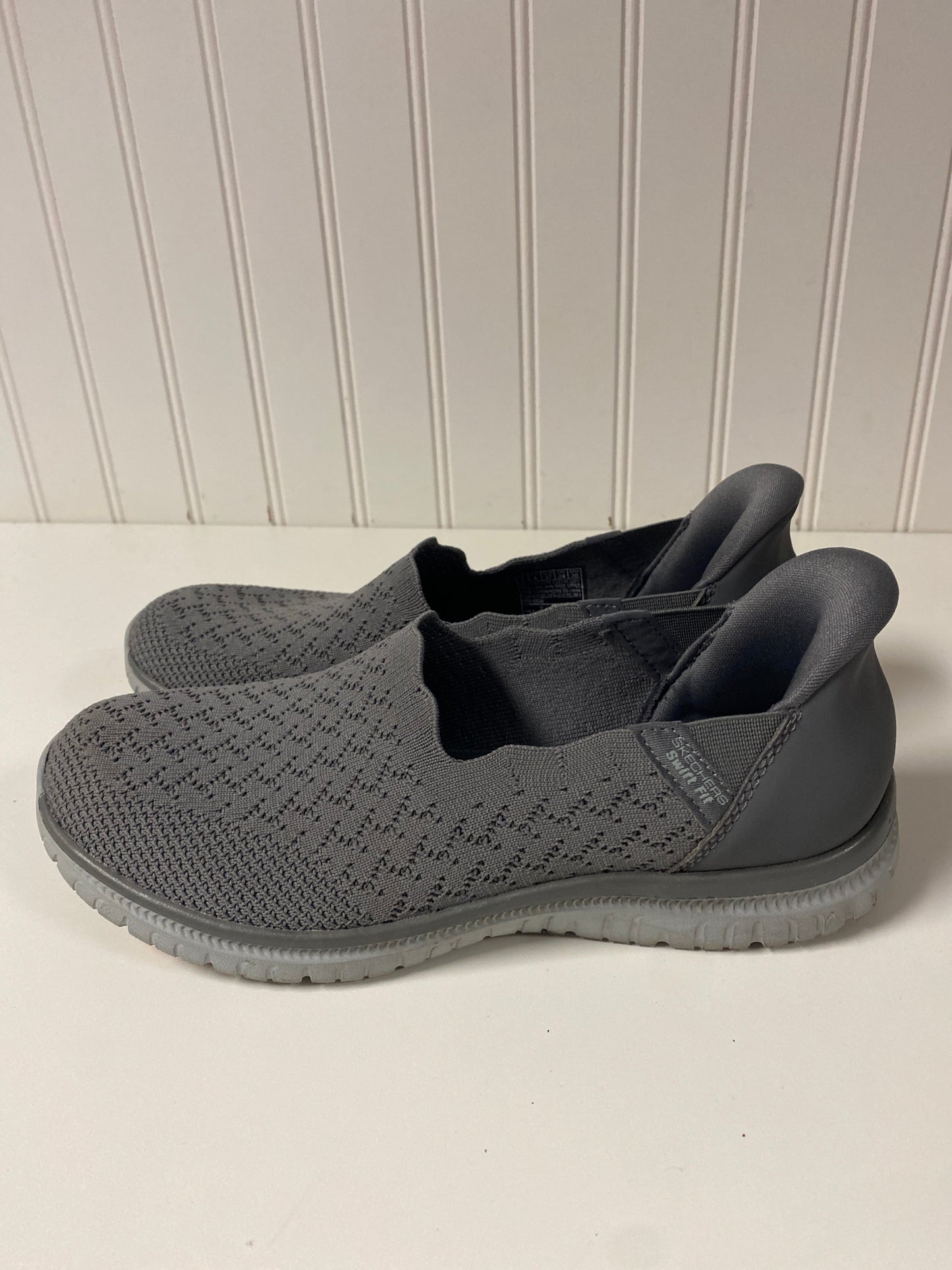 Shoes Sneakers By Skechers In Grey, Size: 7