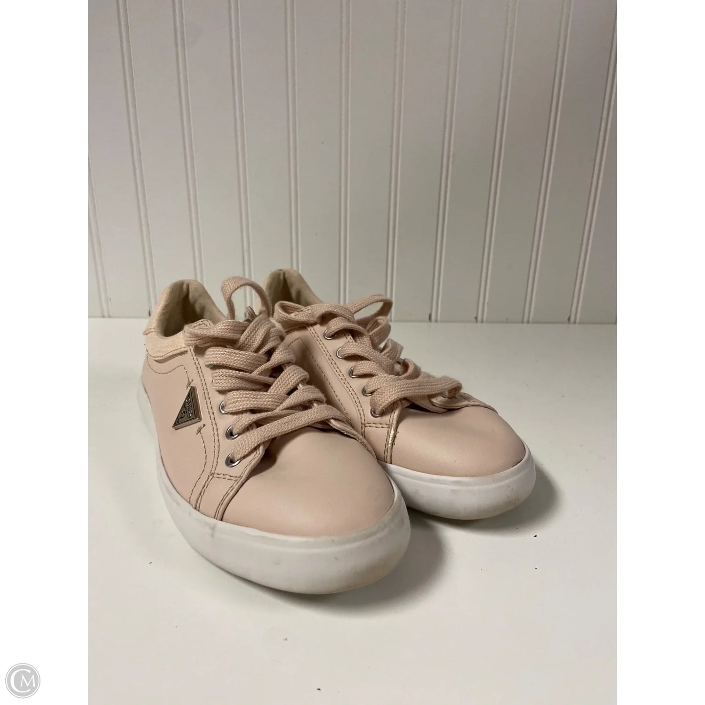 Shoes Sneakers By Guess In Pink, Size: 7.5