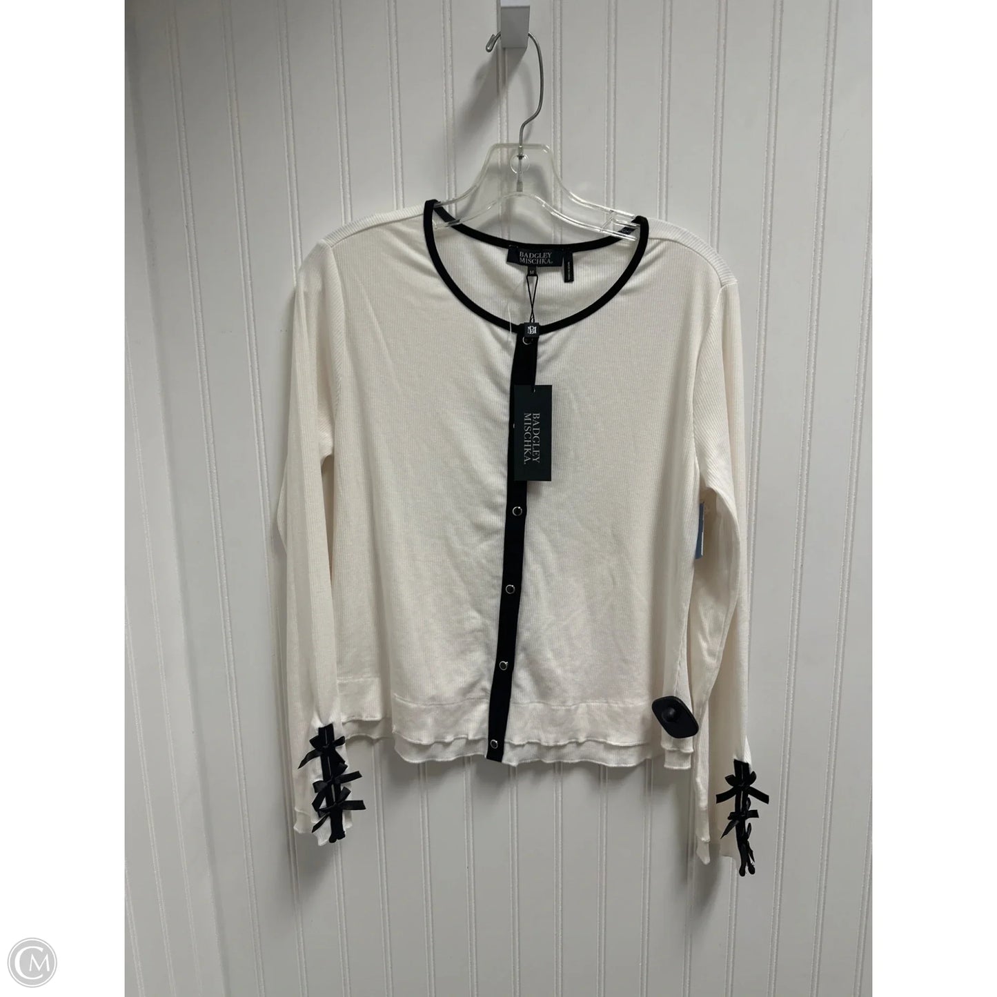 Top Long Sleeve By Badgley Mischka In White, Size: M