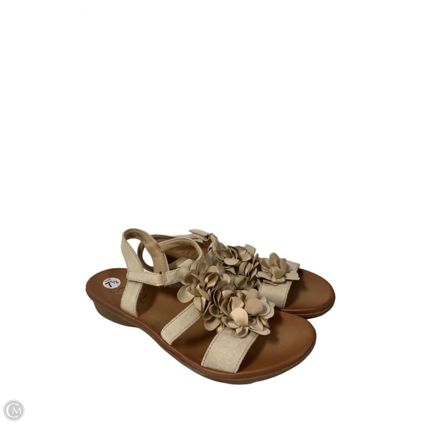Sandals Flats By Naturalizer In Beige, Size: 7.5