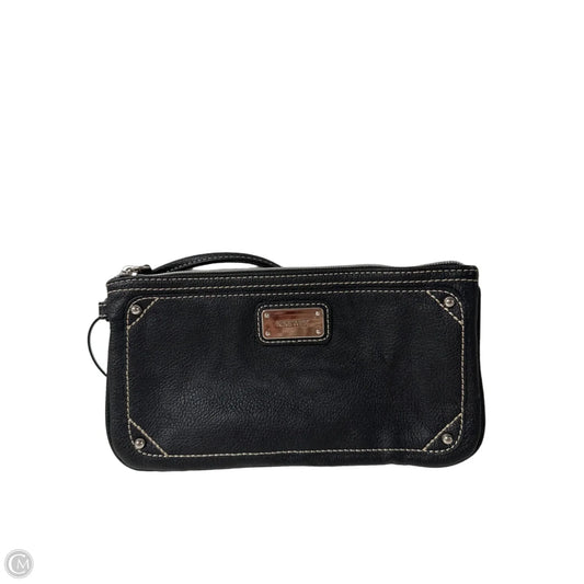 Wristlet By Nine West, Size: Medium