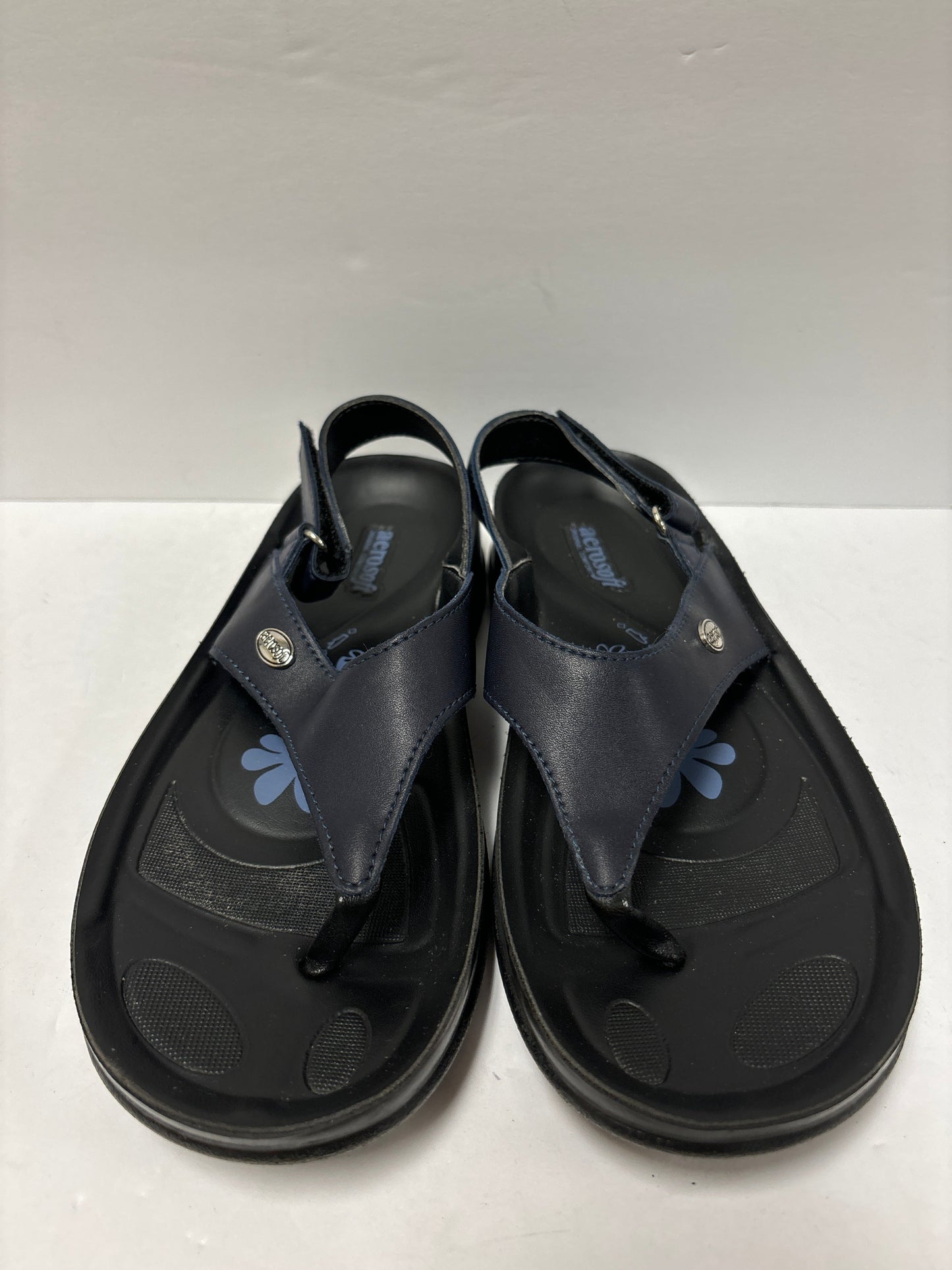 Navy Sandals Flats Clothes Mentor, Size 7.5