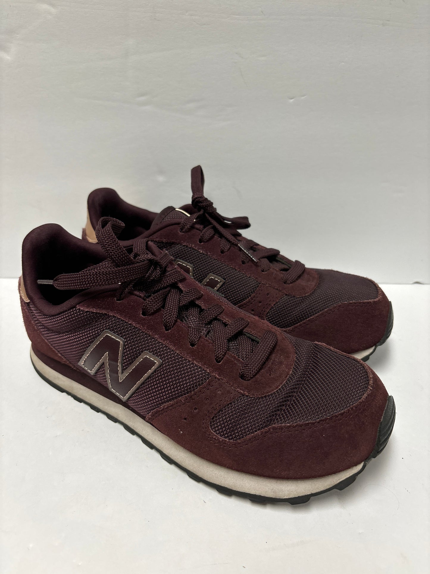 Purple Shoes Athletic New Balance, Size 8