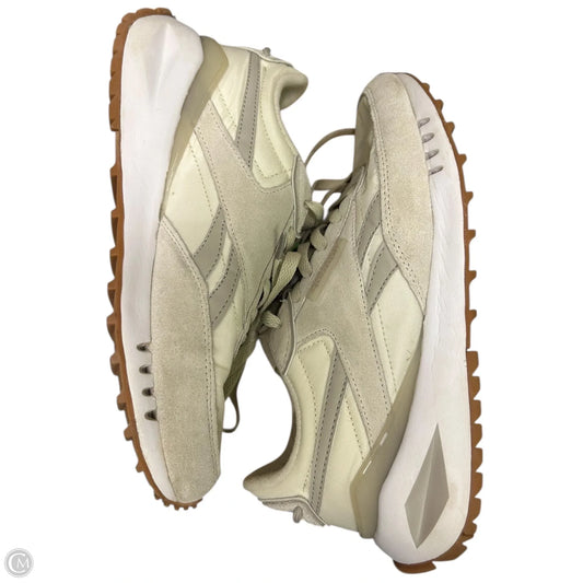 Shoes Athletic By Reebok In White, Size: 8
