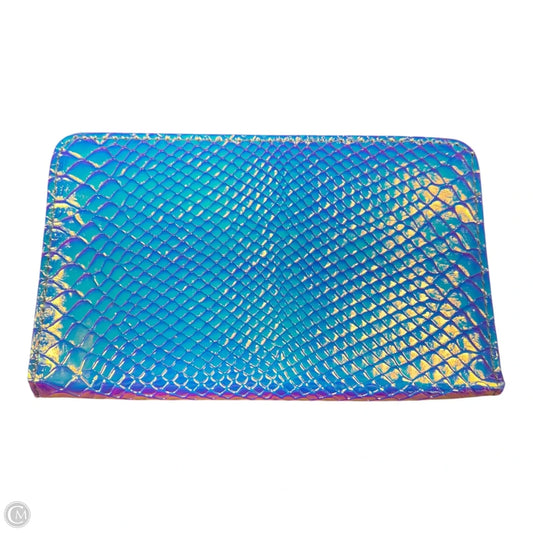 Wristlet By Betsey Johnson, Size: Medium