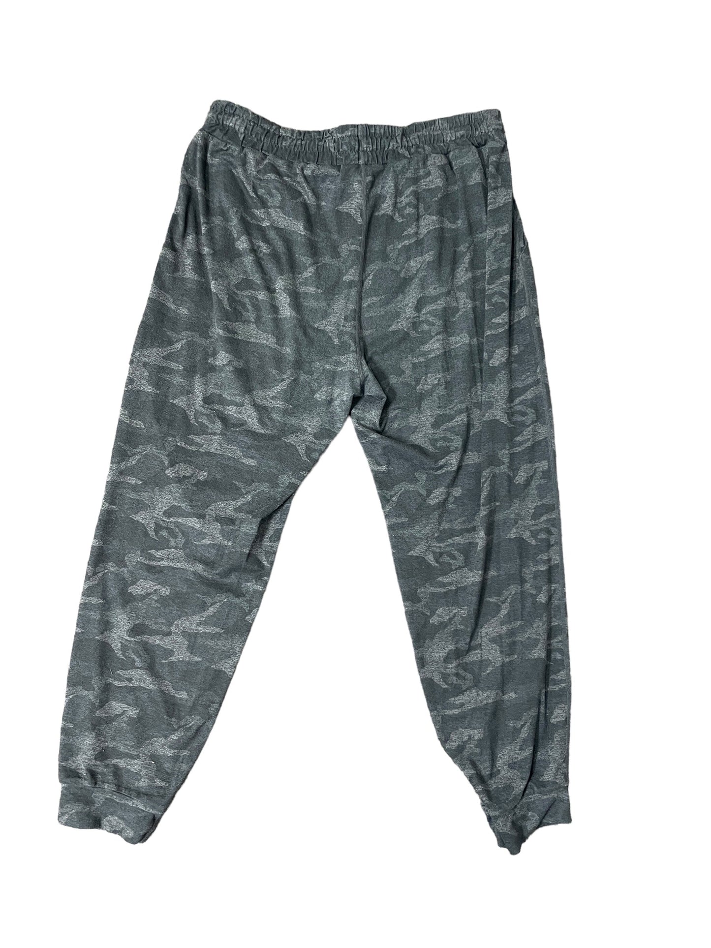 Athletic Pants By Vuori In Camouflage Print, Size: Xl