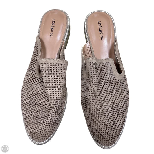 Shoes Flats By Indigo Rd In Brown, Size: 10