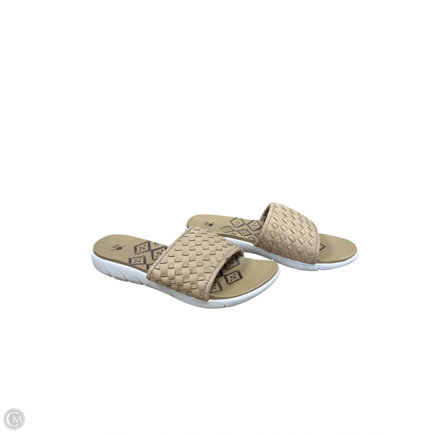 Sandals Flats By Bearpaw In Brown, Size: 9