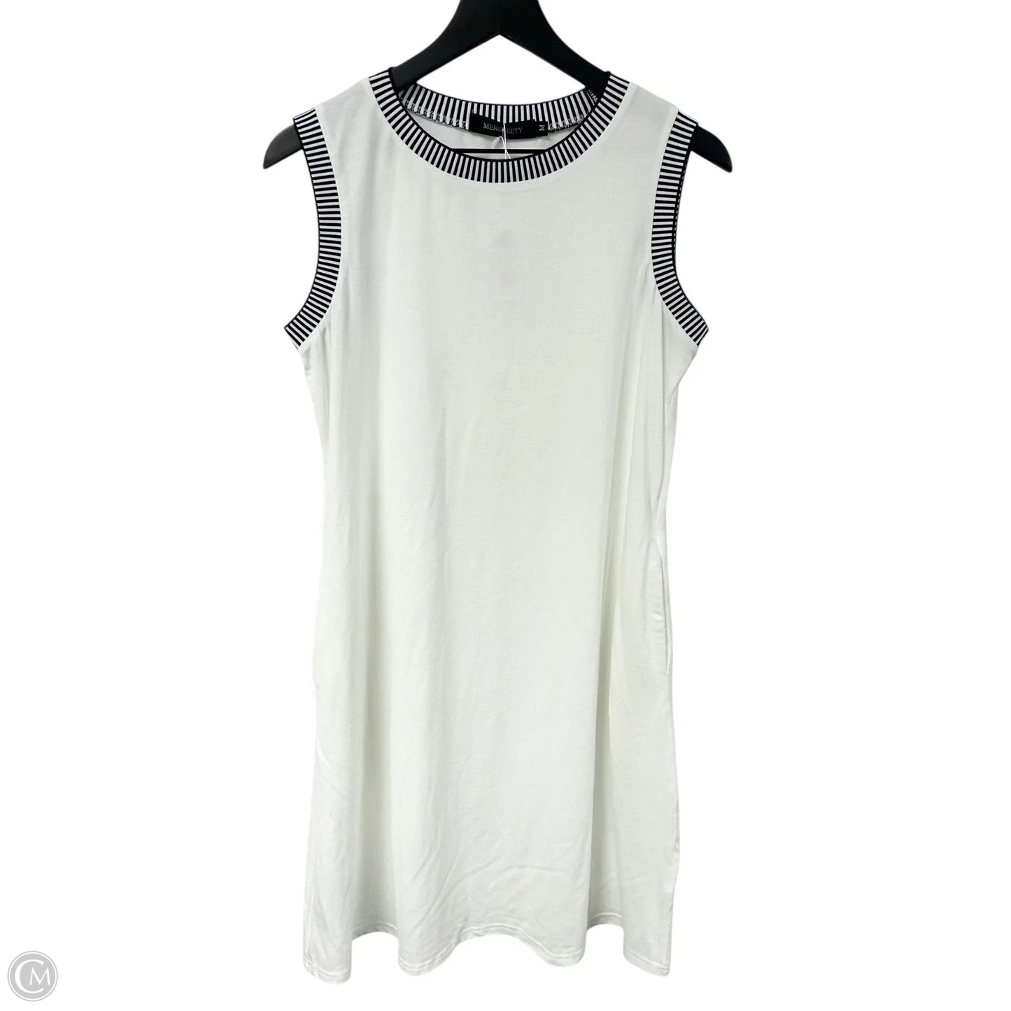 Dress Casual Short By Merokeety In White, Size: M