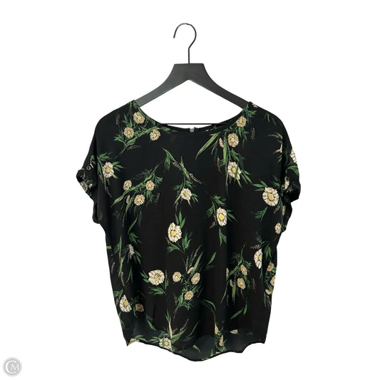 Top Short Sleeve By Maurices In Floral Print, Size: M