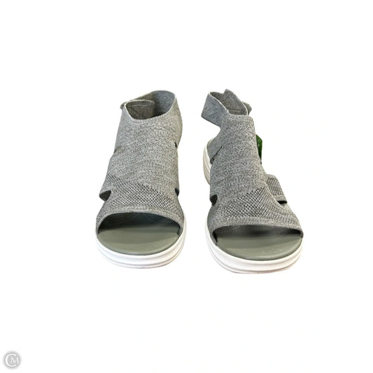 Sandals Flats By Clarks In Grey, Size: 11