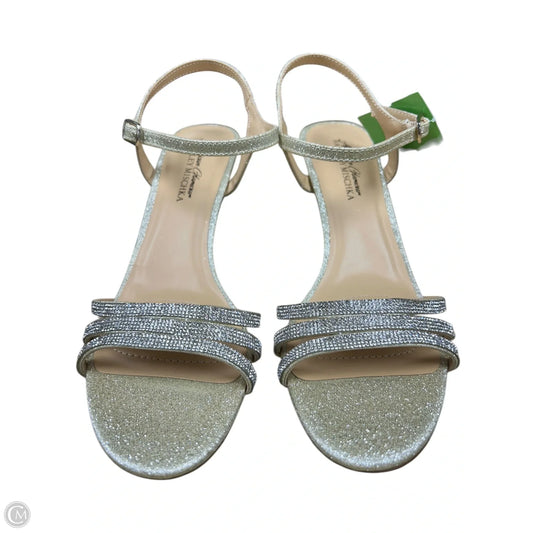 Sandals Heels Kitten By Badgley Mischka In Gold, Size: 8