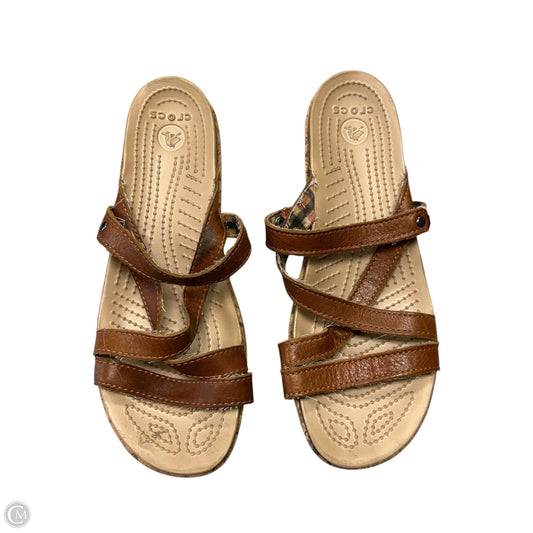 Sandals Flats By Crocs In Brown, Size: 9