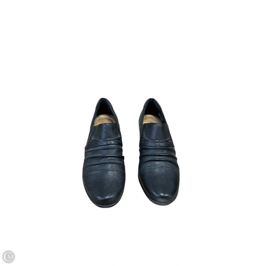 Shoes Flats By Clarks In Black, Size: 6.5