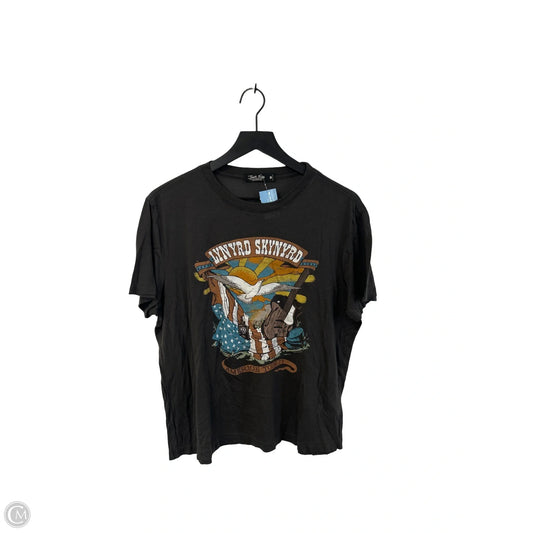 Top Short Sleeve By Junk Food In Grey, Size: L