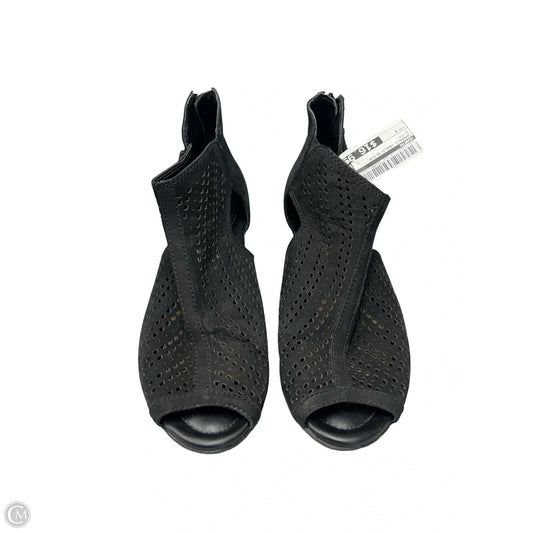 Sandals Heels Block By Earth In Black, Size: 7