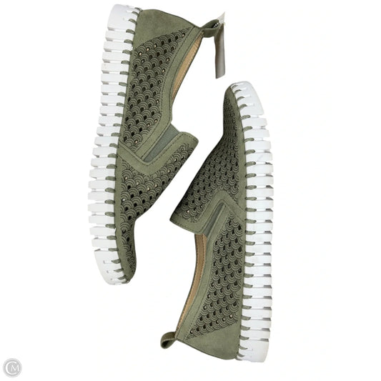 Shoes Flats By Clothes Mentor In Green, Size: 8.5