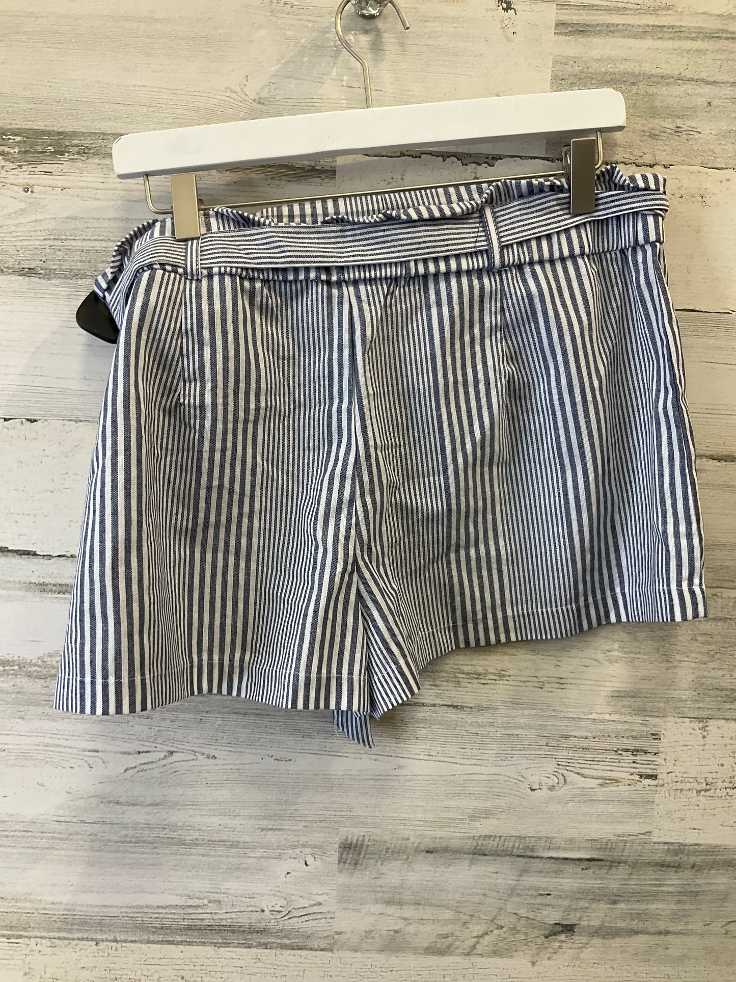 Blue & White Shorts Favlux, Size 12