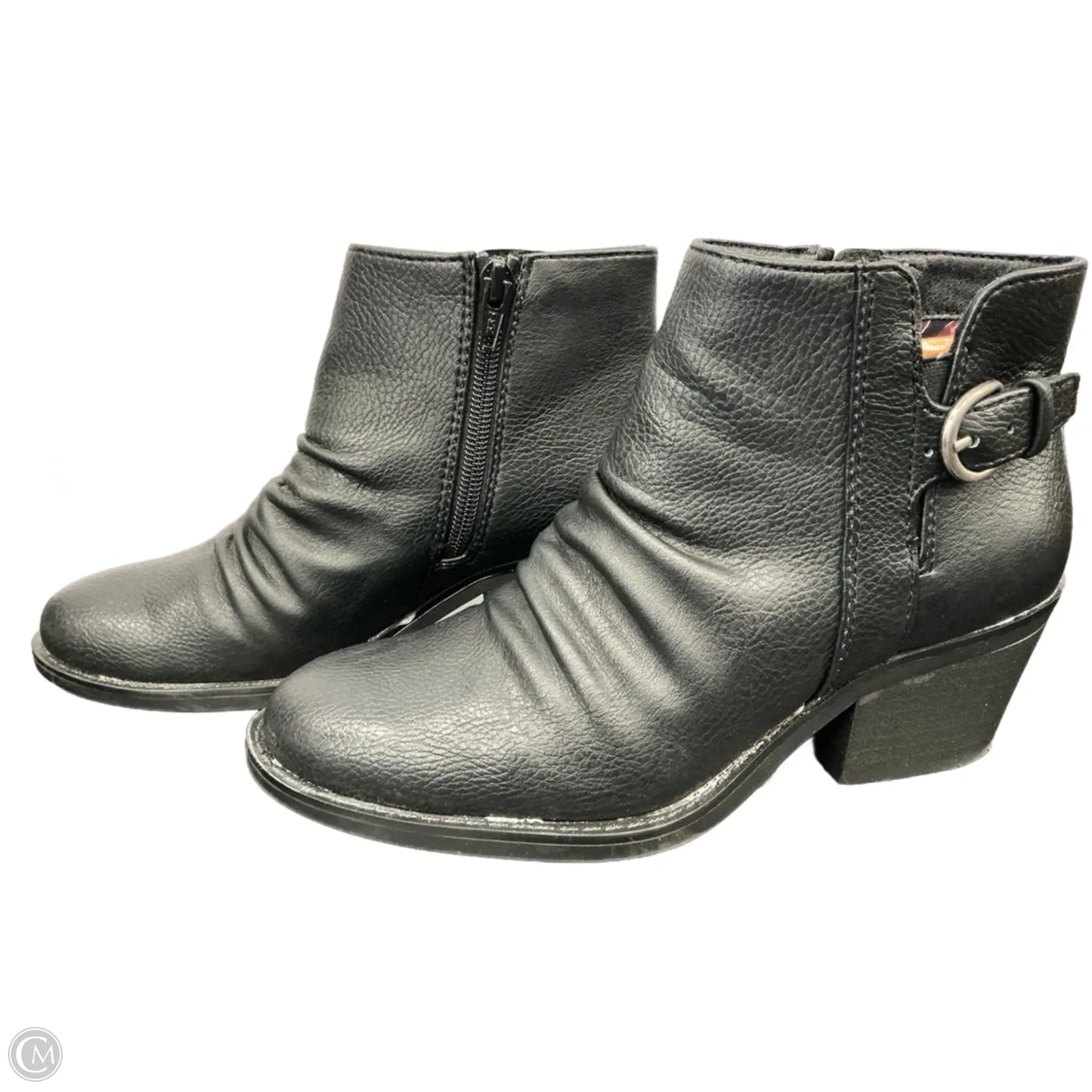 Boots Ankle Flats By Bare Traps In Black, Size: 6