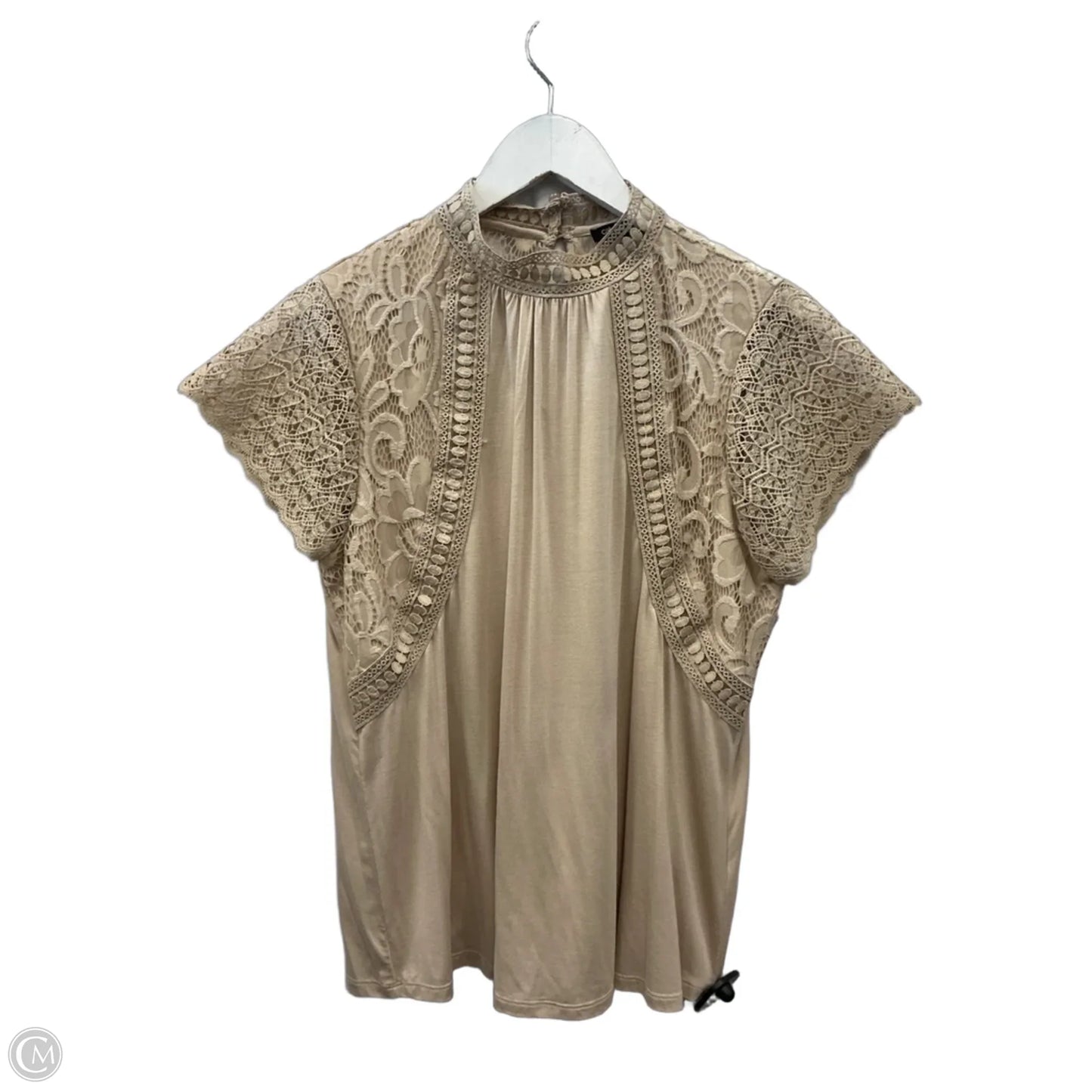 Top Short Sleeve By Cable And Gauge In Beige, Size: M