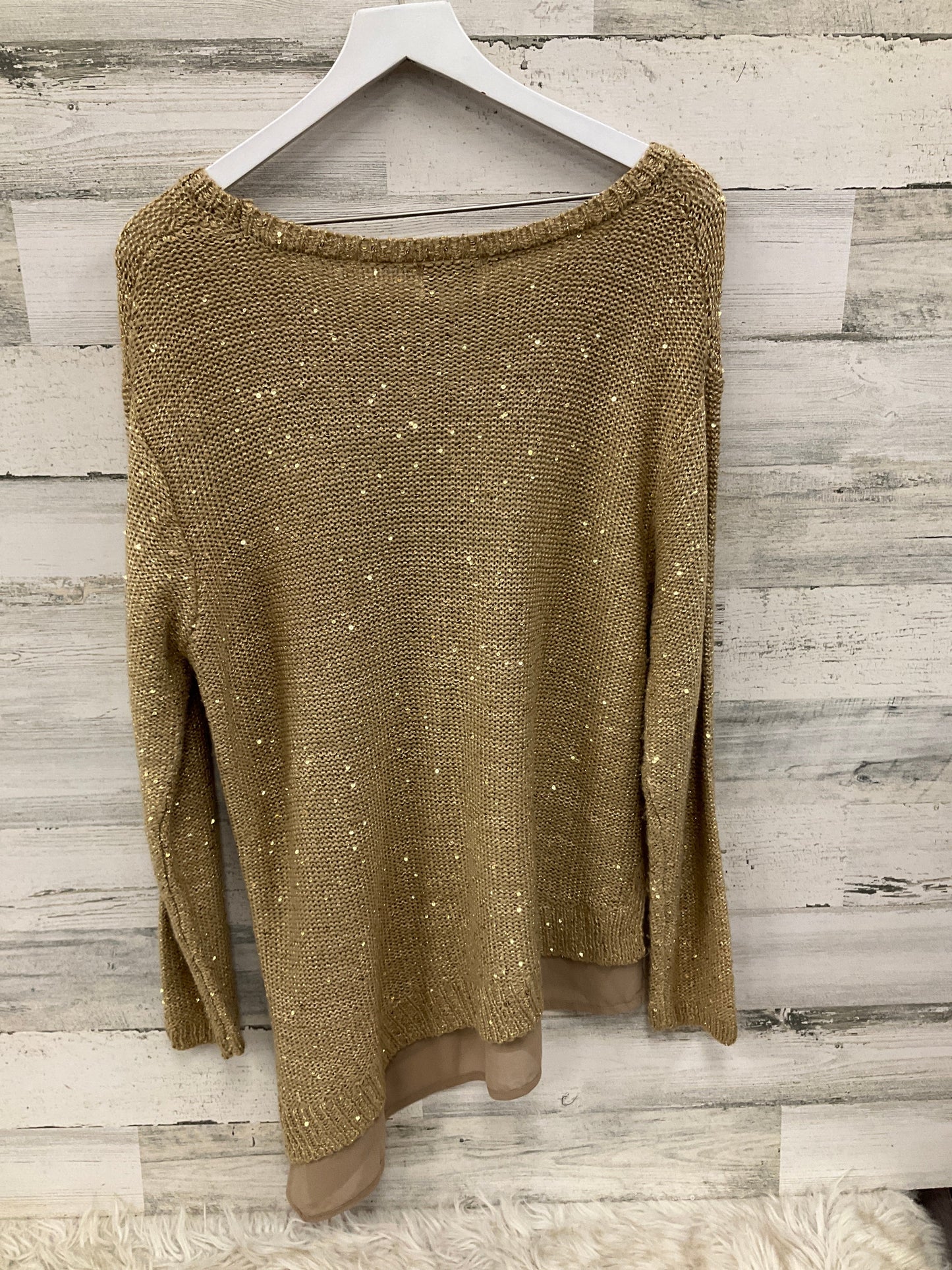 Top Long Sleeve By Jaclyn Smith In Gold, Size: Xl