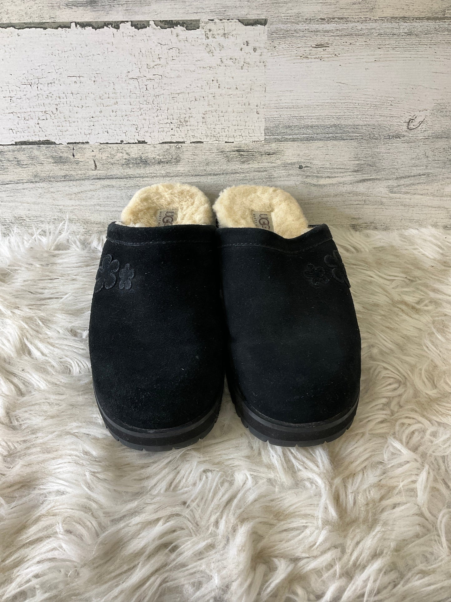 Shoes Designer By Ugg In Black, Size: 8